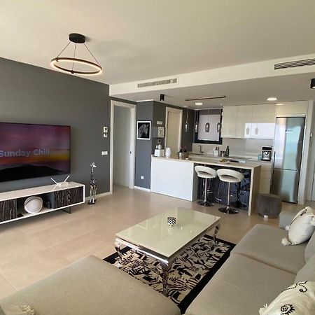 Blue Lady By The Sea Apartment Фуeнхирола Екстериор снимка
