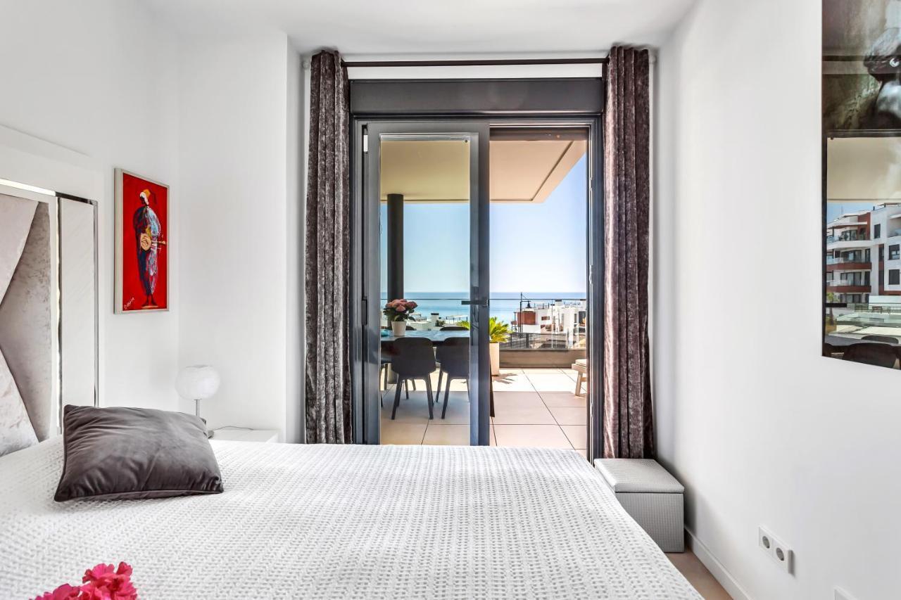 Blue Lady By The Sea Apartment Фуeнхирола Екстериор снимка